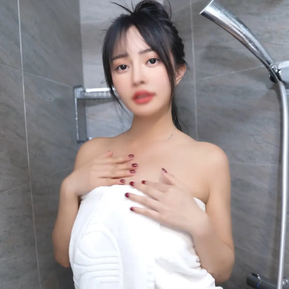 FC2-PPV-4748662 FC2-PPV-4748662 69%OFF!【限定激安50%OFF】 【初撮】美巨乳の可愛い美人が3Pで乱れる！巨根2本に突かれまくり、濃厚****で絶頂イキ！