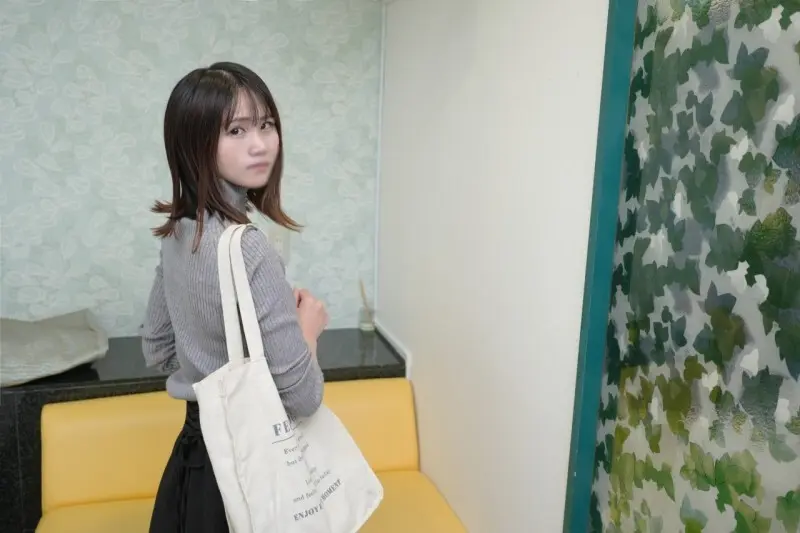 FC2-PPV-4768658 21日まで1090pt!!【(haha)の入院費の為撮影に参加】Eカップ169cm　健気に生きる女性が腹を決めて巨根おじさんに激しく突かれ痙攣しながらイキまくる