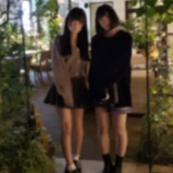 FC2-PPV-4569469 【完全顔出し・乱交】 【中出し】前回の３ｐで一人にしか中出ししてなくて不公平だと思い、今回は４ｐで平等に中出し