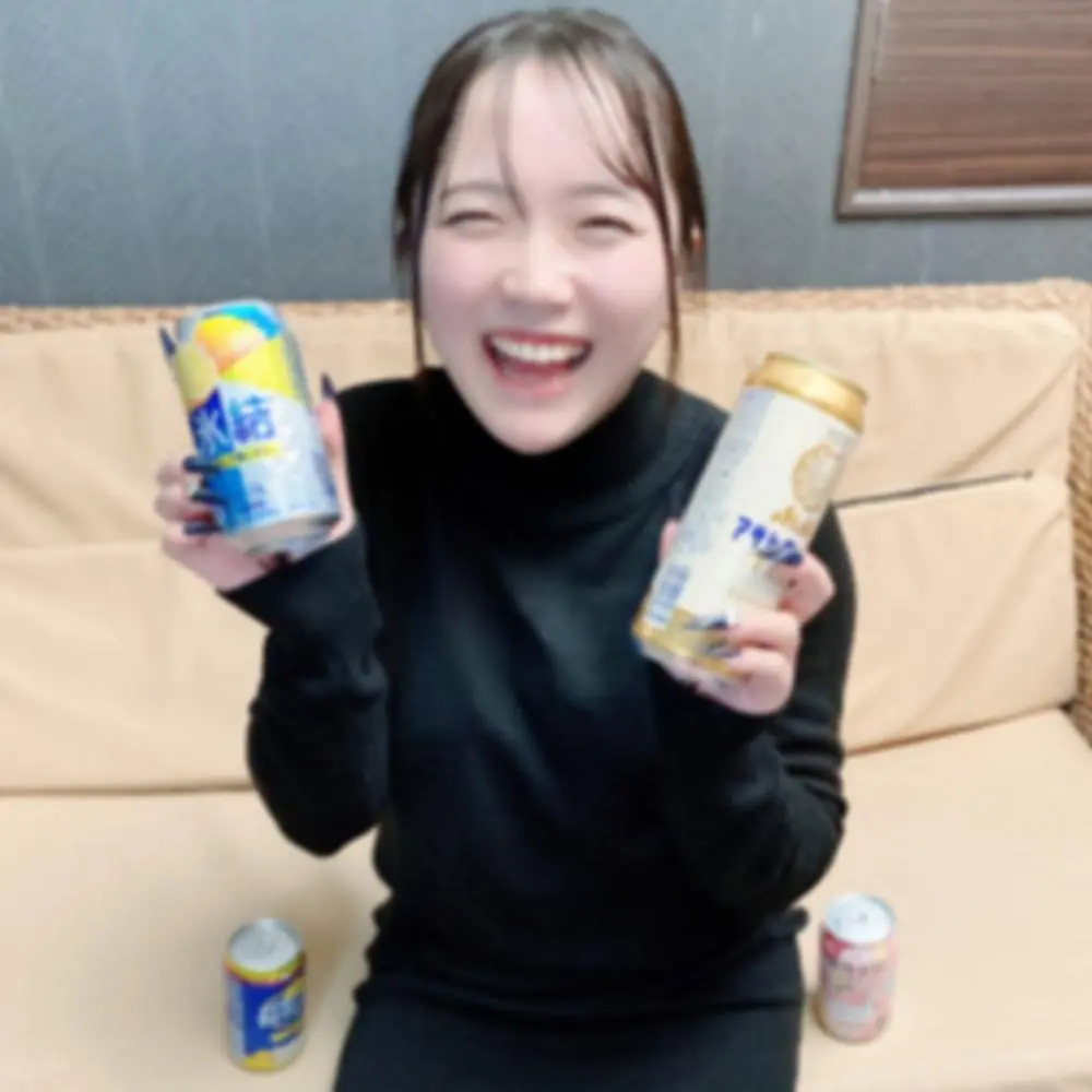 FC2-PPV-4602475 【７発射／電マ故障】 男２人の精を搾り取る、淫乱色白早漏潮吹きむす./めが新年を祝うマンコの放水。