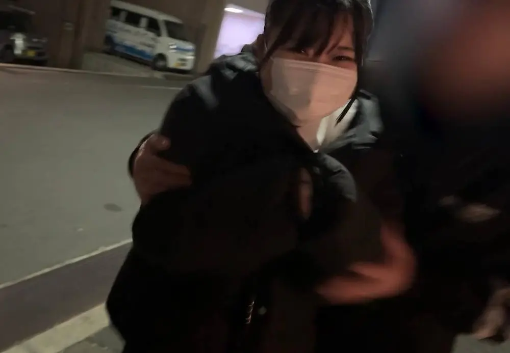 FC2-PPV-4619584 独占販売50%OFF!※完全素人※ムチムチ巨尻で超敏感の18歳! !彼氏には内緒で…大量中出しハメ!