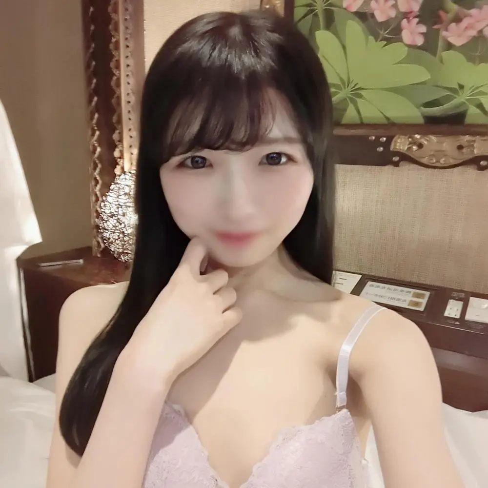 FC2-PPV-4520276 【陰毛マンコ】 犬系彼女が性欲爆発で狼化？！背面手コキで焦らされる。キツキツマンコに一撃中出し！！！【無】