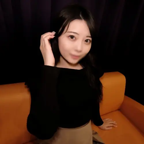 FC2-PPV-4523773 独占販売★顔出し★素人さんがえっちな事をしにやってきた！ケース＃49　激カワ、美脚！冷蔵庫搬入の謎バイト!?福岡美人JD　ゆいなちゃん（21）の場合【特典付き】