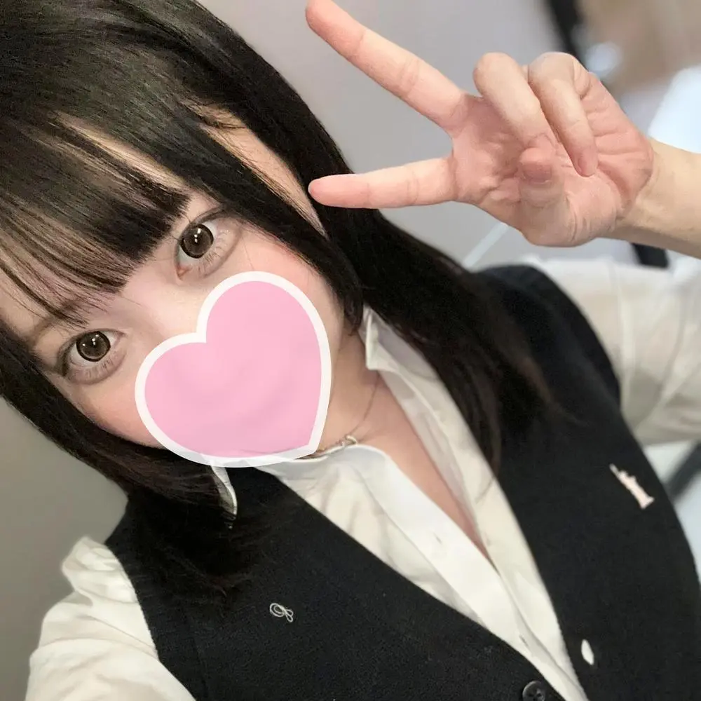 FC2-PPV-4529381 【無】 ジュ一ハチ色白美肌のみくりちゃんとお楽しみデート。着せたままバックで中出しとベッドでハメ撮り中出しの二本立て。特典動画あり