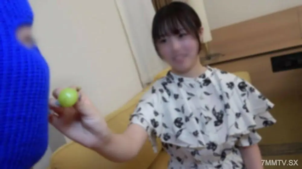 FC2-PPV-4554722 18歲 - 雄性的一對精美的胸部初步學生，例如水果和水果，新鮮擠壓的精液和麵部暨射擊。