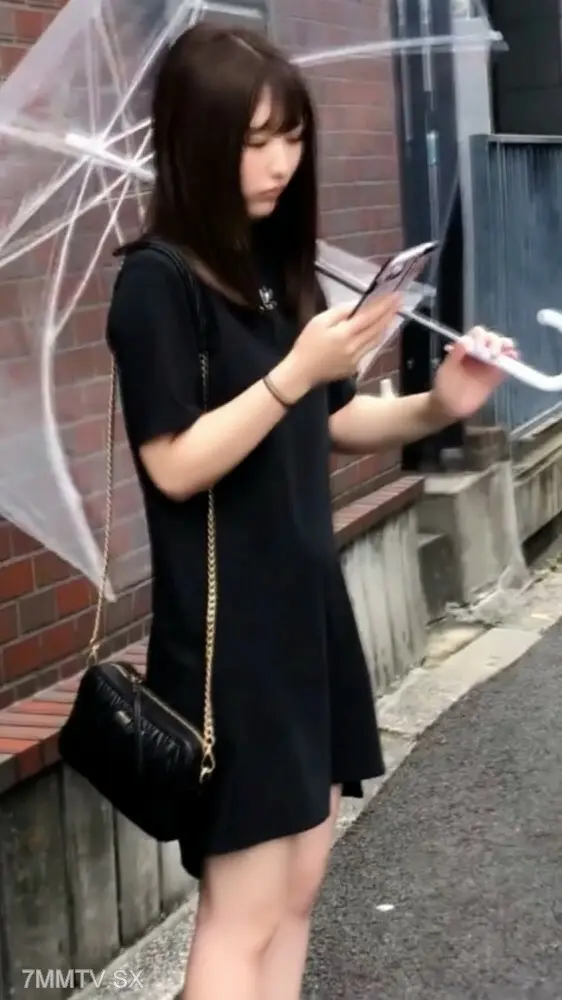 FC2-PPV-4121159 【原創影片】真實18歲美女私人制服拍攝史上最高價。在危險的一天連續兩次陰道射精。 *高品質視訊