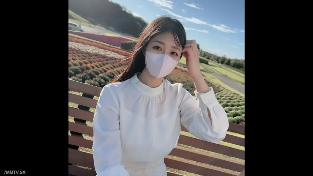 FC2-PPV-4121180 第一次拍照和露臉！ ！限量到明天！ ！白皙天真的充滿深情的女人◯大學生...享受一次又一次的快感*她忍不住連續兩次在陰道裡感受到被插入和射精的快感！ ！