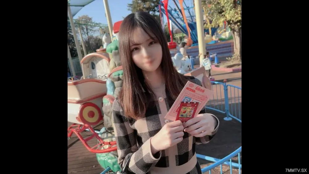 FC2-PPV-4230037 第一次拍照和露臉！ ！限時3天！ ！娃娃臉正值危險年齡，被帶上摩天輪，第一次被強迫當眾自慰……連續兩次無情地射在自己不知道什麼是成年人的稚嫩身體上！ ！ ！