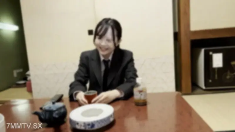 FC2-PPV-4362890 家庭脫皮的ponite和畢業旅行 / Creampie Yukata再次...