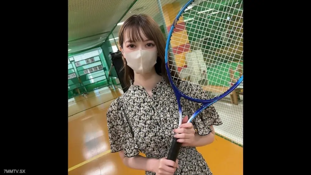 FC2-PPV-4056755 第一次拍照和露臉！限時3天！舒緩的苗條美女，比例出眾，皮膚細膩，非常適合牙科診所接待。她在醫院裡沒有絲毫表現出來的另一面，是個貪圖享樂的變態女人…
