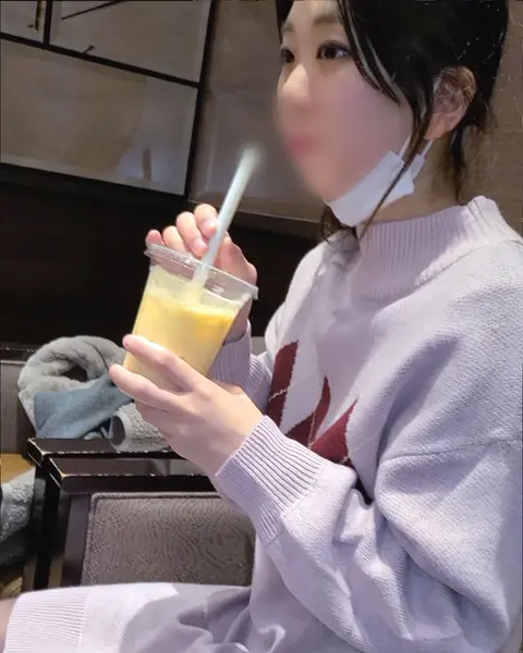FC2-PPV-3179113 「#78」警戒心ゼロの素朴で垢抜けない19歳。 まさかのおちんぽ大好きの天然ド変態だったから男二人で好き放題にハメ尽くす ♡４回も中出し♡