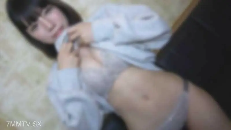 FC2-PPV-3257108 限量100枚，1280pt！ 【外貌】讓一個天真害羞的女大學生做大膽的事，提升你的個性！讓我在爽不起來的地方露出我的美體，讓我一邊操一邊說髒話，把這一切都吹走！