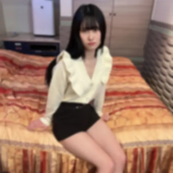 FC2-PPV-2583964 黒髪ロングの色白スレンダー。 日本人形のようなカフェ店員を忘れ物をしたふりして口説きましたｗ